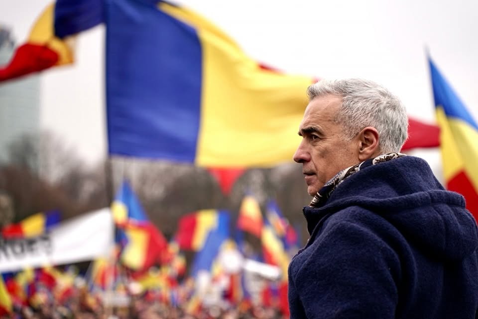 Zi decisivă pentru Călin Georgescu. Judecătorii hotărăsc dacă îi prelungesc arestul cu încă 30 de zile în dosarul DIICOT de  înșelăciune cu prejudiciu de peste 1,1 milioane de euro