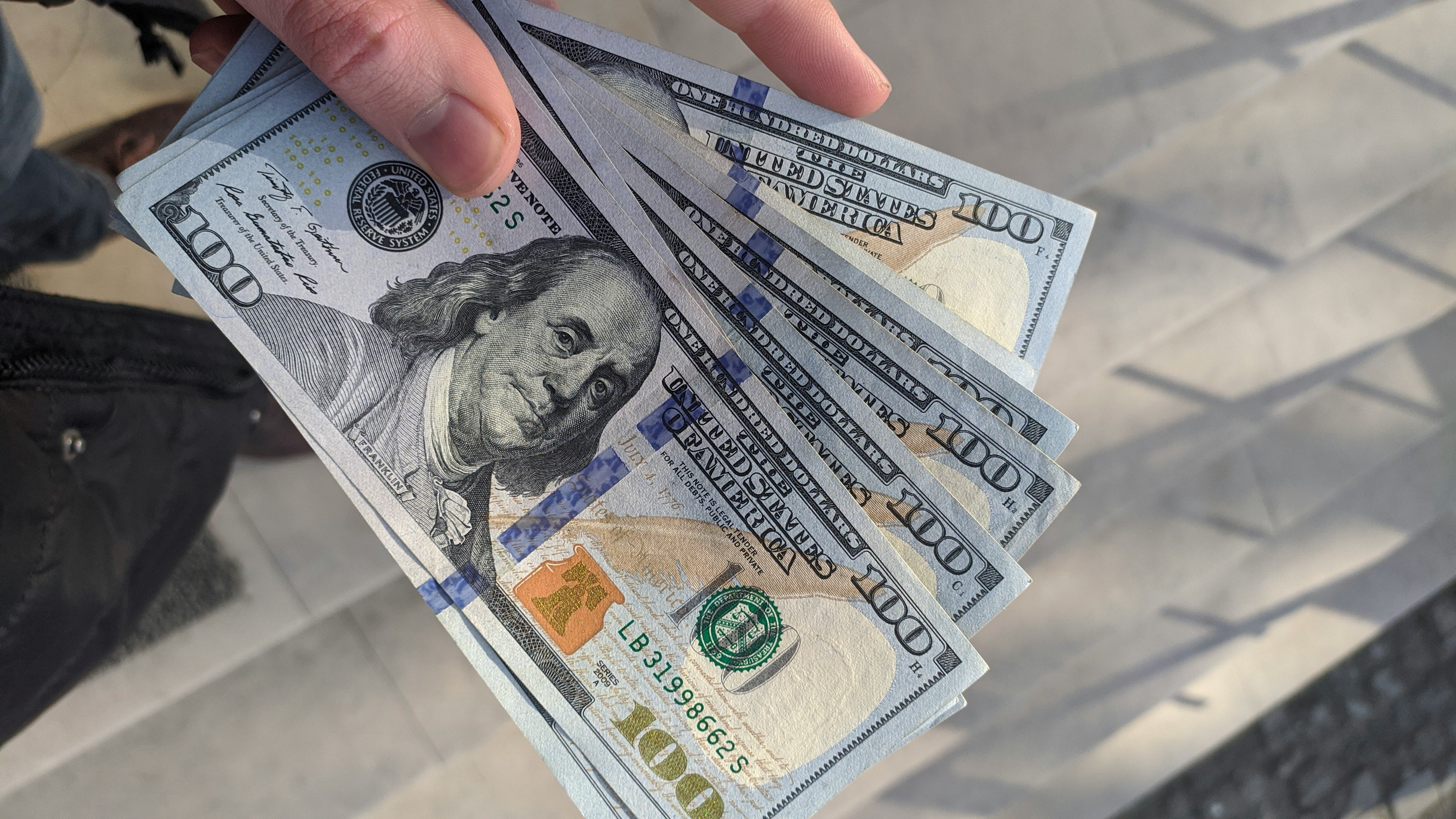 Un oraș american refuză câte 10.000 de dolari de locuitor pentru a nu primi un centru de date Amazon: „Dacă asta nu e mită, nu știu ce este"