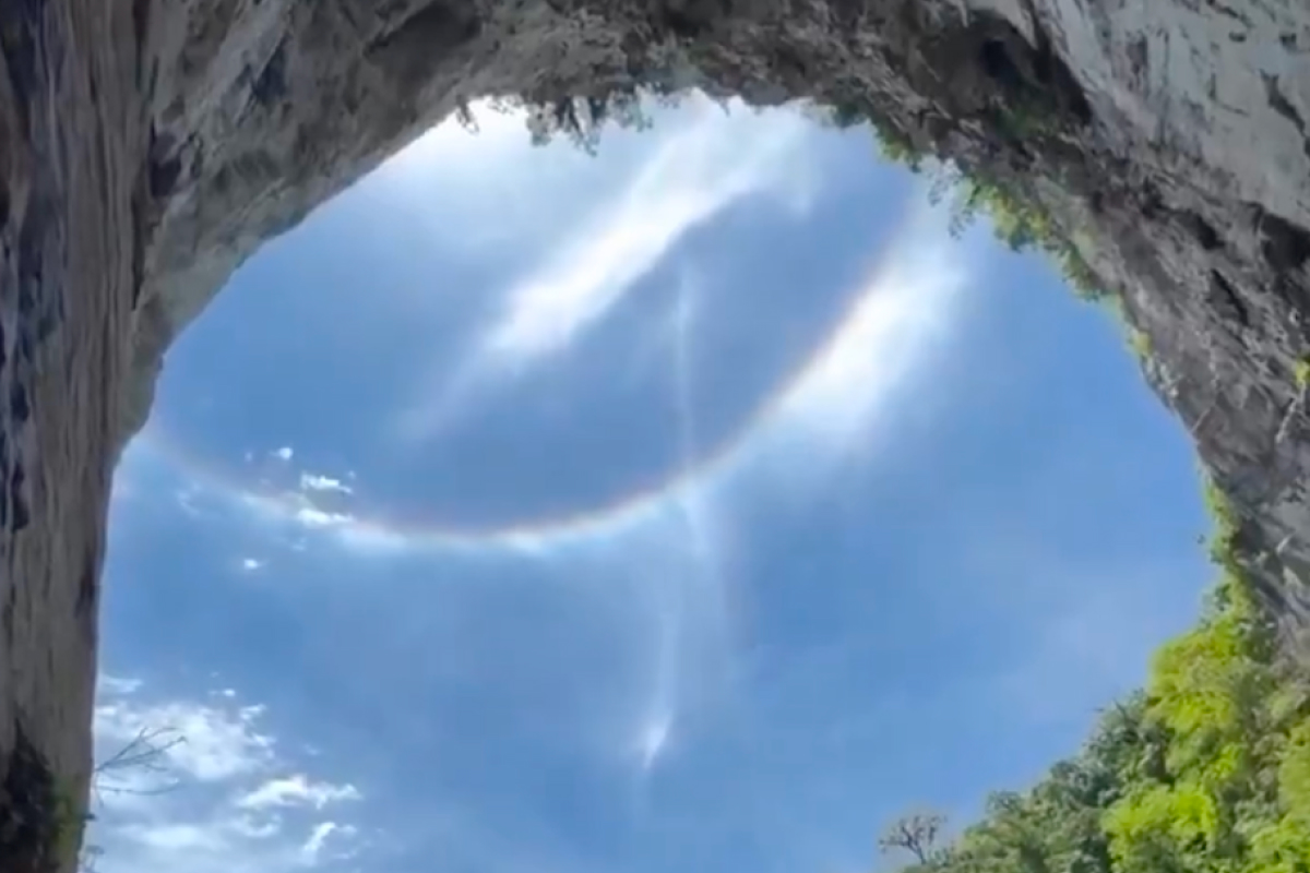 Cascada din cer, în Brazilia: iluzia optică virală din peștera Casa de Pedra. Fenomenul natural spectaculos are o explicație surprinzătoare