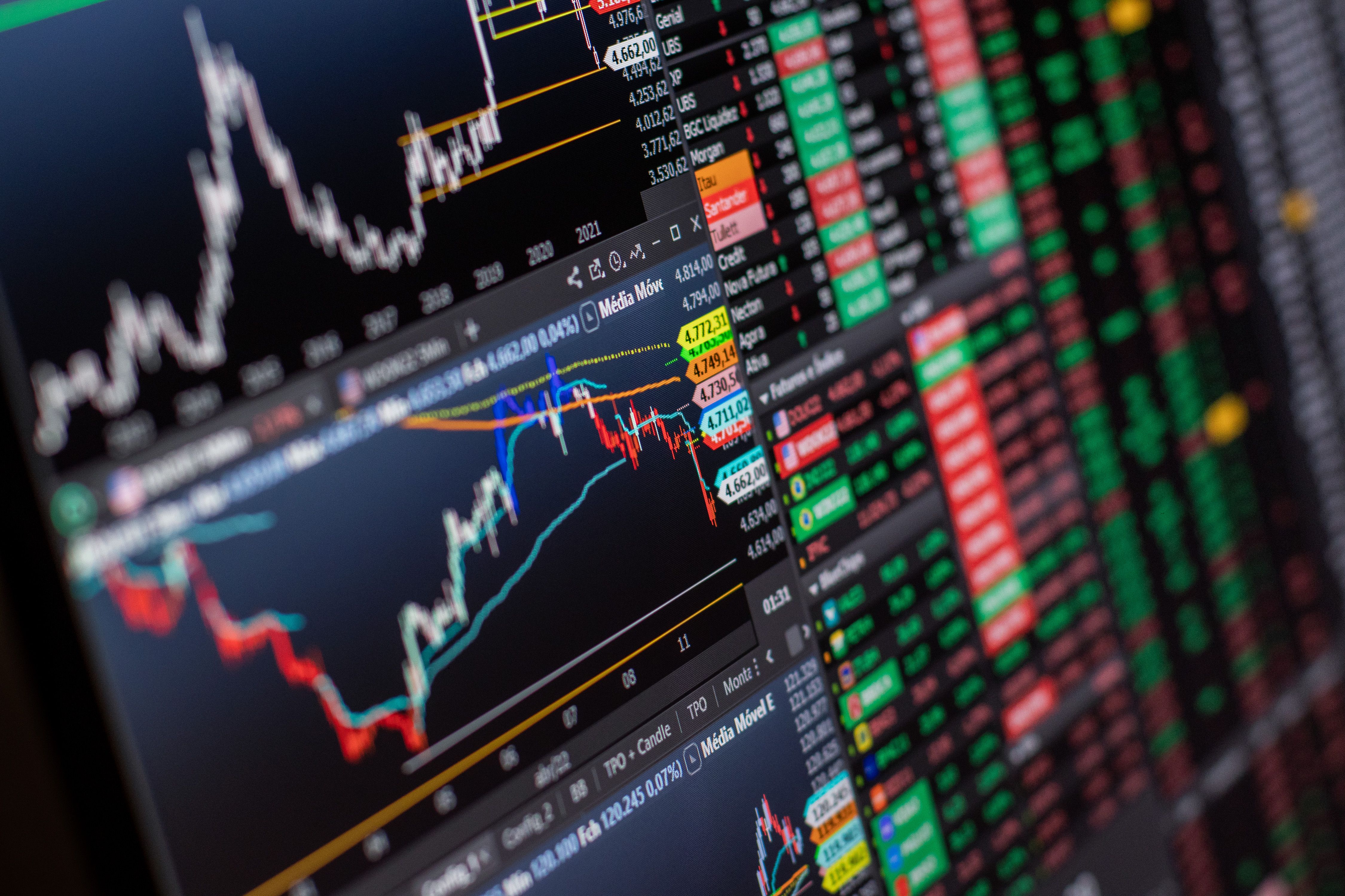 Bursa din București ia avânt: capitalizarea a urcat cu 23 de miliarde de lei într-o singură săptămână. Ce titluri au avut cele mai mari creșteri