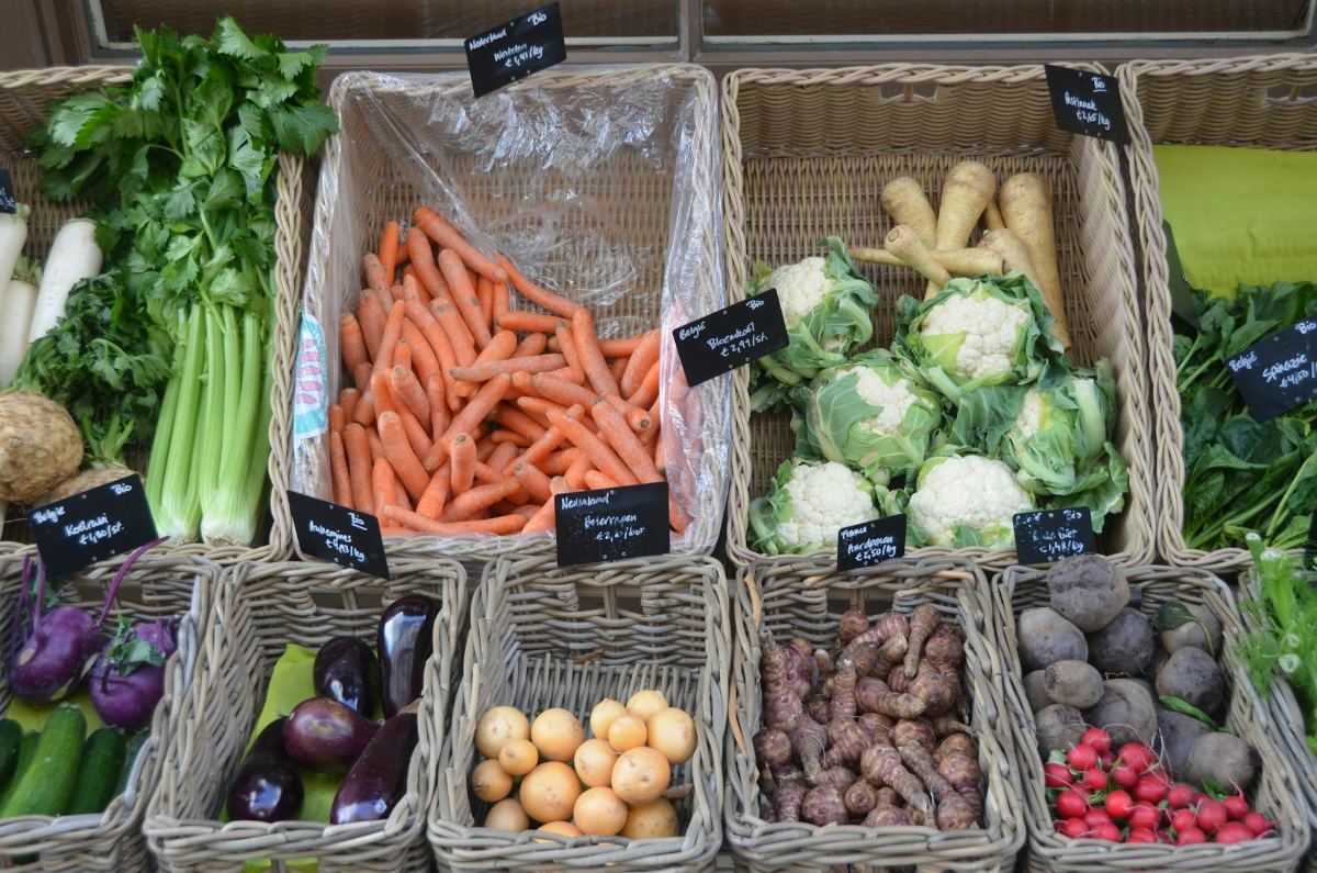 UE schimbă regulile pentru alimentele bio importate. Ce trebuie să știe consumatorii despre noile etichete