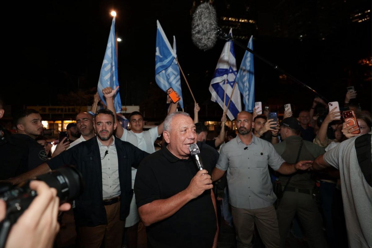 Rivalul lui Netanyahu revendică victoria în Israel. Eisenkot anunță că vrea să formeze rapid un nou guvern