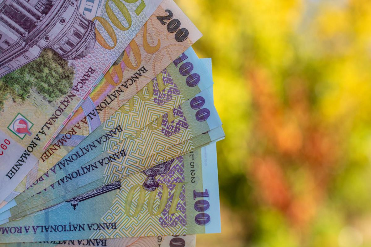 Pensii pentru românii care au muncit în străinătate. Noua regulă care ar putea elimina întârzierile