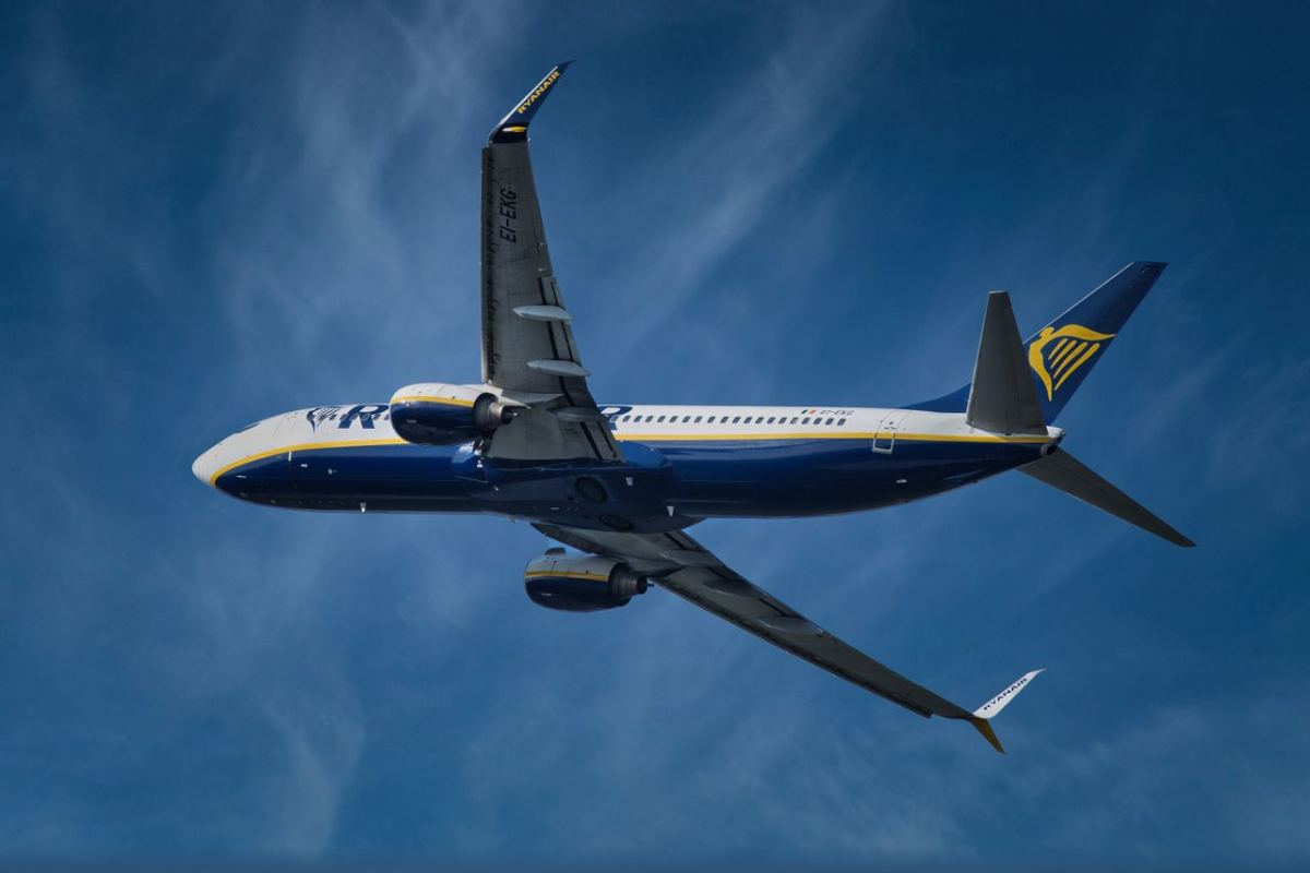 Un avion Ryanair care trebuia să aterizeze în Bristol a ajuns în Spania, la 1.465 km de destinație